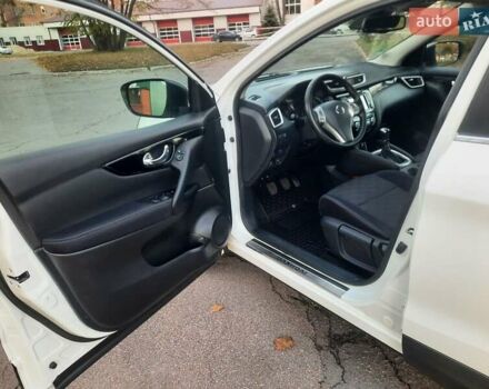 Белый Ниссан Кашкай, объемом двигателя 1.5 л и пробегом 171 тыс. км за 14800 $, фото 38 на Automoto.ua