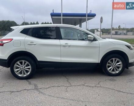 Белый Ниссан Кашкай, объемом двигателя 1.5 л и пробегом 244 тыс. км за 14900 $, фото 8 на Automoto.ua