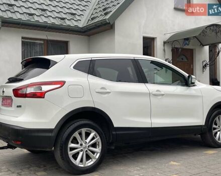 Белый Ниссан Кашкай, объемом двигателя 1.5 л и пробегом 244 тыс. км за 14999 $, фото 3 на Automoto.ua