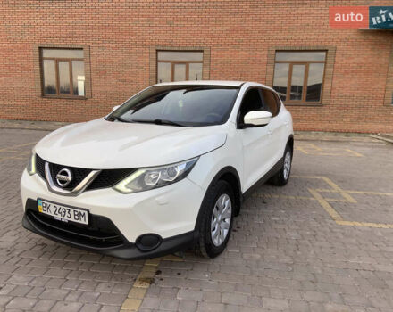 Белый Ниссан Кашкай, объемом двигателя 1.2 л и пробегом 140 тыс. км за 10850 $, фото 5 на Automoto.ua