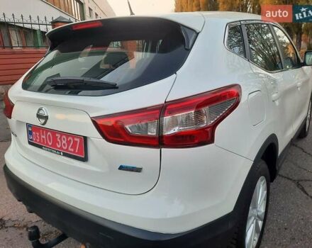 Белый Ниссан Кашкай, объемом двигателя 1.5 л и пробегом 171 тыс. км за 14800 $, фото 91 на Automoto.ua
