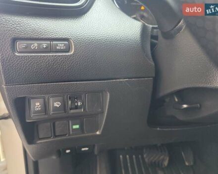 Ниссан Кашкай 2014 в Хмельницком на Automoto.ua Белый Ниссан Кашкай, объемом двигателя 2 л и пробегом 230 тыс. км за 11777 $, фото 45 на Automoto.ua