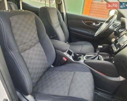 Белый Ниссан Кашкай, объемом двигателя 1.5 л и пробегом 171 тыс. км за 14800 $, фото 113 на Automoto.ua