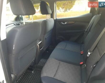 Белый Ниссан Кашкай, объемом двигателя 1.5 л и пробегом 171 тыс. км за 14800 $, фото 79 на Automoto.ua