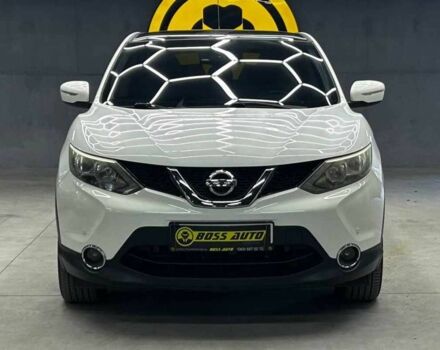 Белый Ниссан Кашкай, объемом двигателя 1.6 л и пробегом 220 тыс. км за 15000 $, фото 1 на Automoto.ua