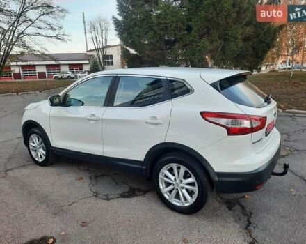 Белый Ниссан Кашкай, объемом двигателя 1.5 л и пробегом 171 тыс. км за 14800 $, фото 9 на Automoto.ua
