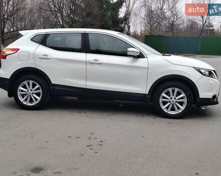 Белый Ниссан Кашкай, объемом двигателя 1.5 л и пробегом 190 тыс. км за 13990 $, фото 9 на Automoto.ua
