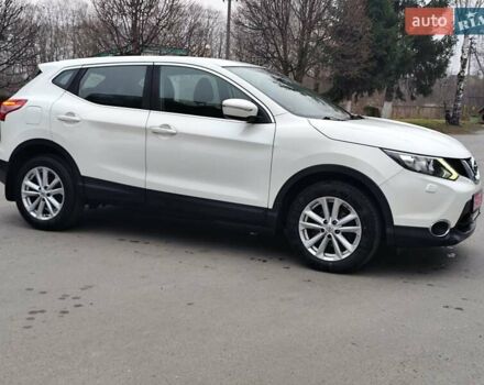 Белый Ниссан Кашкай, объемом двигателя 1.5 л и пробегом 190 тыс. км за 13990 $, фото 7 на Automoto.ua