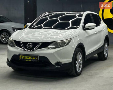 Ніссан Кашкай 2014 у Чернівцях на Automoto.ua Білий Ніссан Кашкай, об'ємом двигуна 1.6 л та пробігом 220 тис. км за 15000 $, фото 2 на Automoto.ua