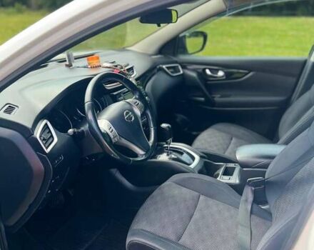 Белый Ниссан Кашкай, объемом двигателя 1.6 л и пробегом 130 тыс. км за 15200 $, фото 24 на Automoto.ua