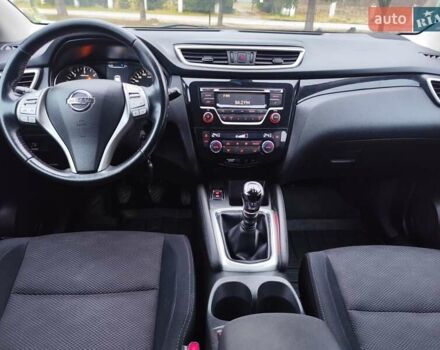 Белый Ниссан Кашкай, объемом двигателя 1.5 л и пробегом 190 тыс. км за 13990 $, фото 25 на Automoto.ua