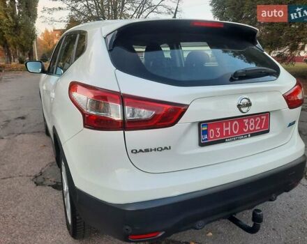 Белый Ниссан Кашкай, объемом двигателя 1.5 л и пробегом 171 тыс. км за 14800 $, фото 84 на Automoto.ua