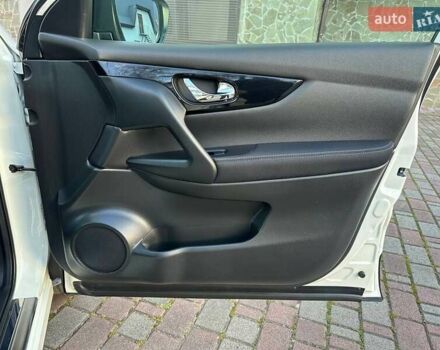 Белый Ниссан Кашкай, объемом двигателя 1.5 л и пробегом 292 тыс. км за 13899 $, фото 49 на Automoto.ua