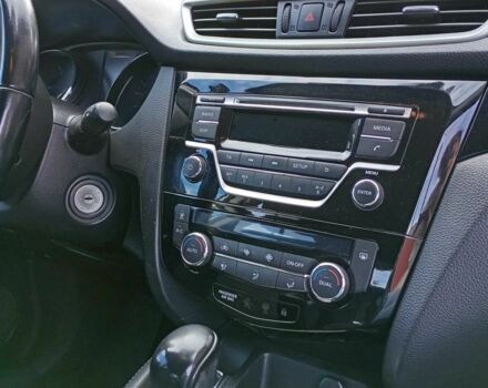 Белый Ниссан Кашкай, объемом двигателя 1.6 л и пробегом 154 тыс. км за 14300 $, фото 3 на Automoto.ua