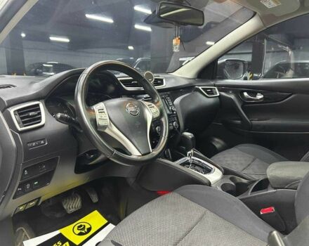 Белый Ниссан Кашкай, объемом двигателя 1.6 л и пробегом 220 тыс. км за 15000 $, фото 8 на Automoto.ua