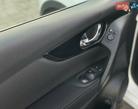 Білий Ніссан Кашкай, об'ємом двигуна 1.6 л та пробігом 238 тис. км за 13200 $, фото 45 на Automoto.ua