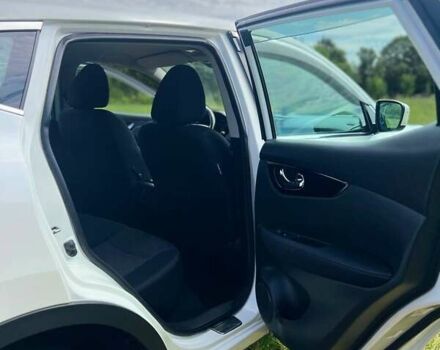 Белый Ниссан Кашкай, объемом двигателя 1.6 л и пробегом 130 тыс. км за 15200 $, фото 28 на Automoto.ua