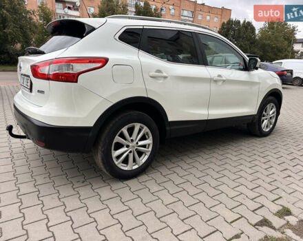 Белый Ниссан Кашкай, объемом двигателя 1.5 л и пробегом 167 тыс. км за 13800 $, фото 7 на Automoto.ua