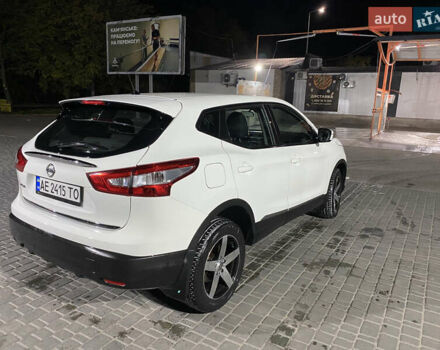 Белый Ниссан Кашкай, объемом двигателя 1.6 л и пробегом 86 тыс. км за 15200 $, фото 6 на Automoto.ua