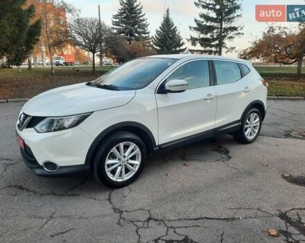 Белый Ниссан Кашкай, объемом двигателя 1.5 л и пробегом 171 тыс. км за 14800 $, фото 7 на Automoto.ua