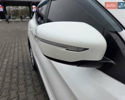 Білий Ніссан Кашкай, об'ємом двигуна 1.6 л та пробігом 174 тис. км за 13400 $, фото 10 на Automoto.ua