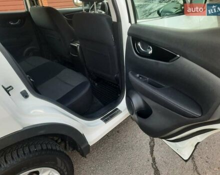 Белый Ниссан Кашкай, объемом двигателя 1.5 л и пробегом 171 тыс. км за 14800 $, фото 108 на Automoto.ua