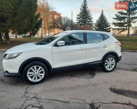 Белый Ниссан Кашкай, объемом двигателя 1.5 л и пробегом 171 тыс. км за 14800 $, фото 2 на Automoto.ua