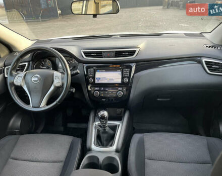 Білий Ніссан Кашкай, об'ємом двигуна 1.6 л та пробігом 238 тис. км за 13200 $, фото 42 на Automoto.ua