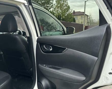 Ніссан Кашкай 2014 у Радивилове на Automoto.ua Білий Ніссан Кашкай, об'ємом двигуна 1.5 л та пробігом 193 тис. км за 14200 $, фото 31 на Automoto.ua