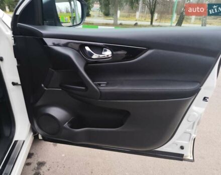 Белый Ниссан Кашкай, объемом двигателя 1.5 л и пробегом 190 тыс. км за 13990 $, фото 46 на Automoto.ua