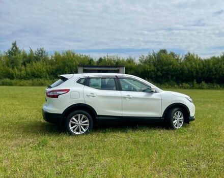 Белый Ниссан Кашкай, объемом двигателя 1.6 л и пробегом 130 тыс. км за 15200 $, фото 7 на Automoto.ua