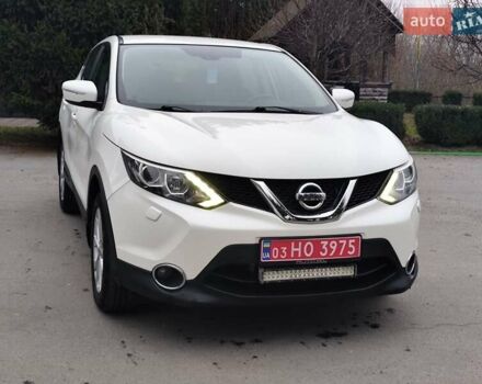 Белый Ниссан Кашкай, объемом двигателя 1.5 л и пробегом 190 тыс. км за 13990 $, фото 4 на Automoto.ua