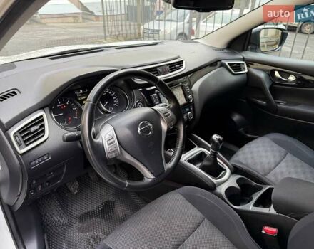 Білий Ніссан Кашкай, об'ємом двигуна 1.46 л та пробігом 234 тис. км за 14000 $, фото 5 на Automoto.ua