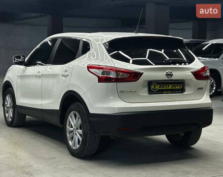 Ніссан Кашкай 2014 у Чернівцях на Automoto.ua Білий Ніссан Кашкай, об'ємом двигуна 1.6 л та пробігом 220 тис. км за 15000 $, фото 3 на Automoto.ua
