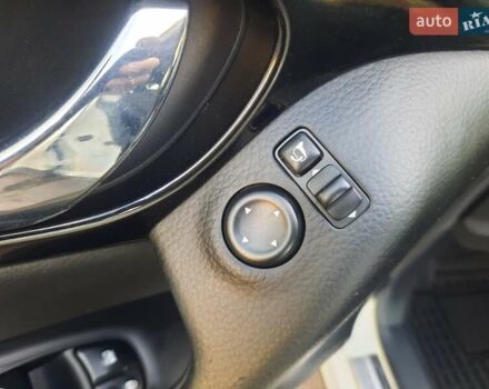 Белый Ниссан Кашкай, объемом двигателя 1.5 л и пробегом 171 тыс. км за 14800 $, фото 40 на Automoto.ua