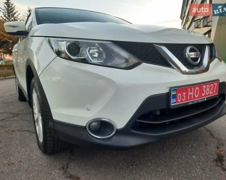 Белый Ниссан Кашкай, объемом двигателя 1.5 л и пробегом 171 тыс. км за 14800 $, фото 24 на Automoto.ua