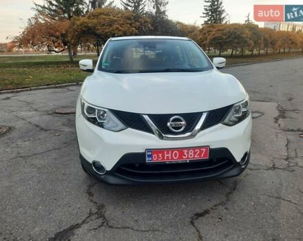 Белый Ниссан Кашкай, объемом двигателя 1.5 л и пробегом 171 тыс. км за 14800 $, фото 3 на Automoto.ua