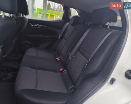 Белый Ниссан Кашкай, объемом двигателя 1.5 л и пробегом 190 тыс. км за 13990 $, фото 36 на Automoto.ua