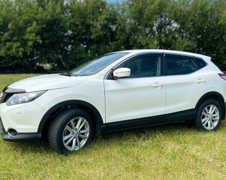 Белый Ниссан Кашкай, объемом двигателя 1.6 л и пробегом 130 тыс. км за 15200 $, фото 3 на Automoto.ua