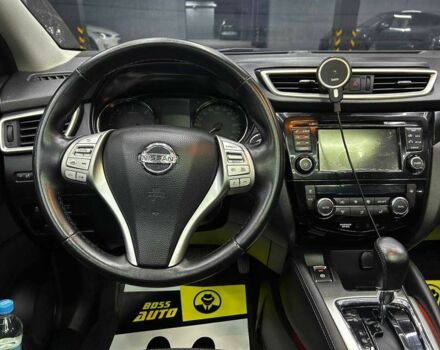 Белый Ниссан Кашкай, объемом двигателя 1.6 л и пробегом 220 тыс. км за 15000 $, фото 15 на Automoto.ua