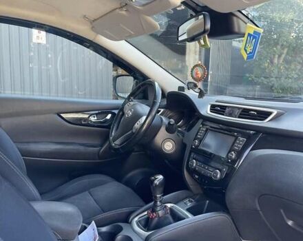 Белый Ниссан Кашкай, объемом двигателя 1.6 л и пробегом 217 тыс. км за 13900 $, фото 5 на Automoto.ua