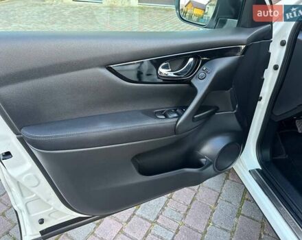 Белый Ниссан Кашкай, объемом двигателя 1.5 л и пробегом 292 тыс. км за 13899 $, фото 42 на Automoto.ua