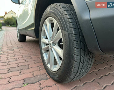 Белый Ниссан Кашкай, объемом двигателя 1.6 л и пробегом 220 тыс. км за 14999 $, фото 35 на Automoto.ua