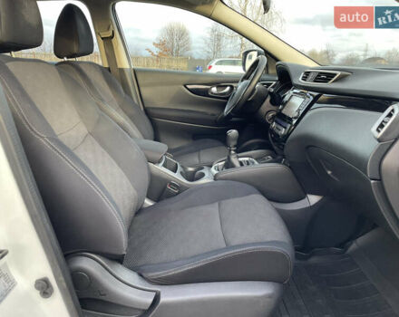 Білий Ніссан Кашкай, об'ємом двигуна 1.6 л та пробігом 238 тис. км за 13200 $, фото 8 на Automoto.ua