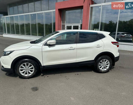 Белый Ниссан Кашкай, объемом двигателя 1.6 л и пробегом 160 тыс. км за 13999 $, фото 1 на Automoto.ua
