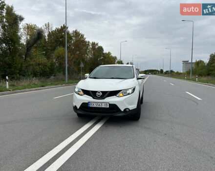 Белый Ниссан Кашкай, объемом двигателя 2 л и пробегом 230 тыс. км за 11800 $, фото 1 на Automoto.ua
