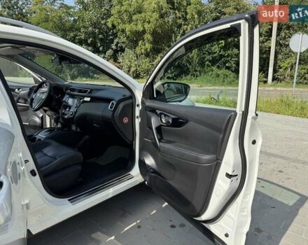 Білий Ніссан Кашкай, об'ємом двигуна 1.6 л та пробігом 233 тис. км за 13500 $, фото 21 на Automoto.ua