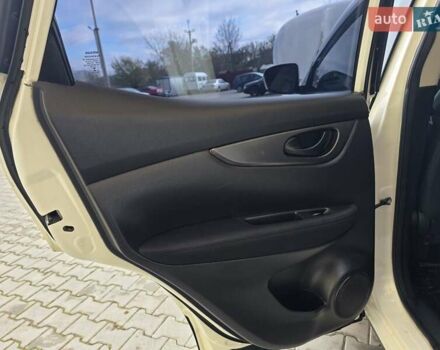 Ниссан Кашкай 2014 в Хмельницком на Automoto.ua Белый Ниссан Кашкай, объемом двигателя 2 л и пробегом 230 тыс. км за 11777 $, фото 31 на Automoto.ua