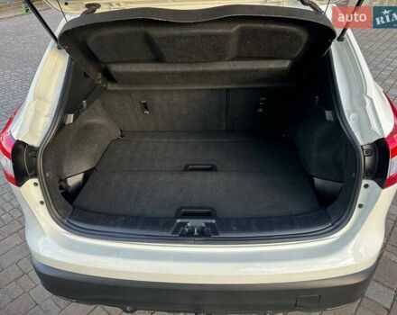 Белый Ниссан Кашкай, объемом двигателя 1.5 л и пробегом 292 тыс. км за 13899 $, фото 56 на Automoto.ua