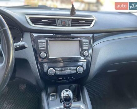 Белый Ниссан Кашкай, объемом двигателя 1.6 л и пробегом 217 тыс. км за 13900 $, фото 3 на Automoto.ua